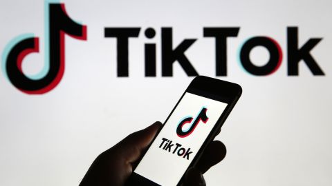У TikTok поширюють вірусні відео під виглядом корисних лайфхаків: як працює схема шахраїв
