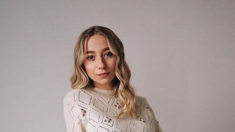 Молода дружина Віктора Павліка розповіла про неприємності: "вийду на зв'язок пізніше"