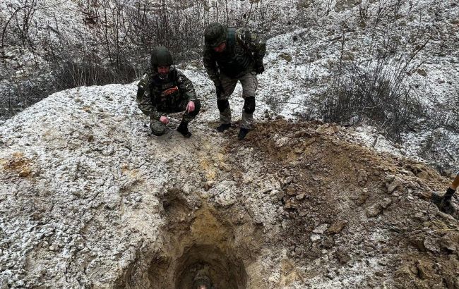У поліції показали знищення російських боєприпасів під Києвом (фото, відео)