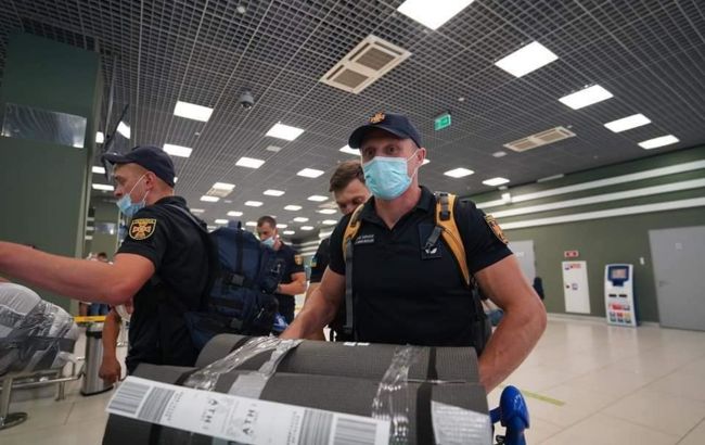 Кабмин при поддержке "Метинвеста" направил в Грецию спецсамолет для тушения пожаров