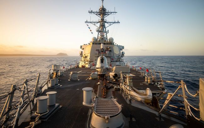 Эсминец США в Южно-Китайском море вызвал напряженность между Пекином и Вашингтоном