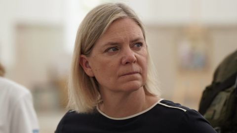 Премьер Швеции посетила Киевскую область и увидела места зверств россиян