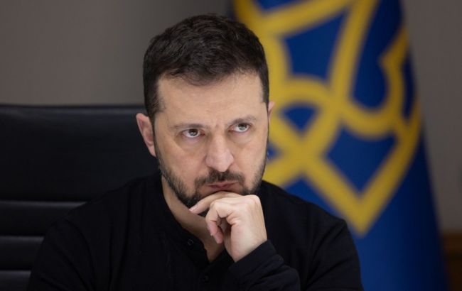 Зеленський підписав закони про податки на посилки та звітність онлайн-платформ