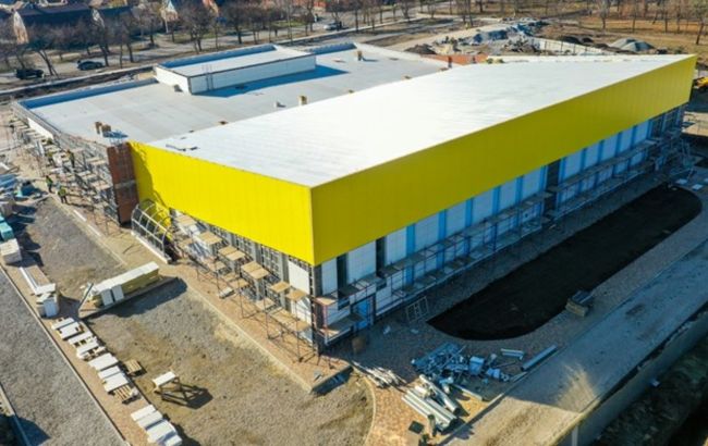 У Нікополі завершують будівництво першого спорткомплексу з басейном