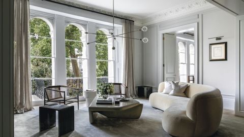 Альтернатива інвестиціям у новобудови: куди вкладати кошти у 2022-му