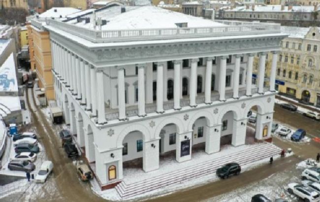 У центрі Києва відреставрували фасад Національної музичної академії