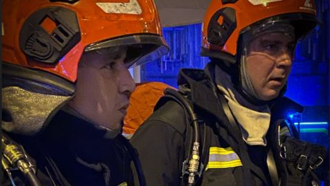 В кафе Львова произошел пожар. Эвакуированы больше 70 людей (фото)