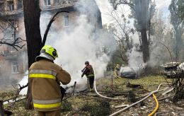 В центре Киева упал дрон: повреждены дома, есть пострадавшие