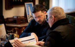 Съемки спутников Китая совпали с ударами РФ по энергетике Украины, - Зеленский