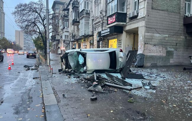 Водію, який в'їхав у зупинку з людьми у центрі Києві, повідомили про підозру