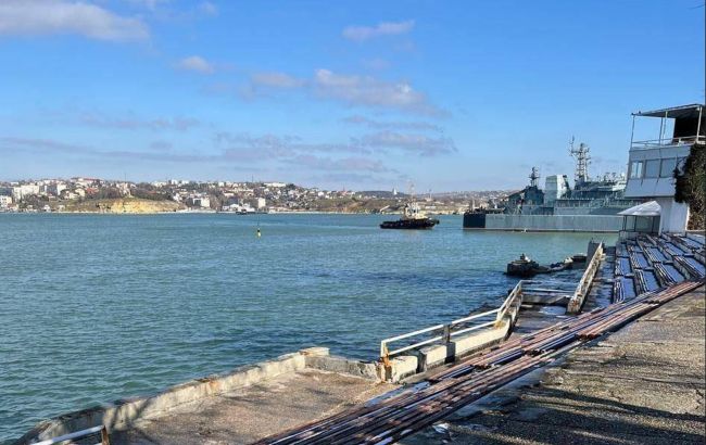 Партизаны зафиксировали прибытие большого десантного корабля РФ в Крым (фото)