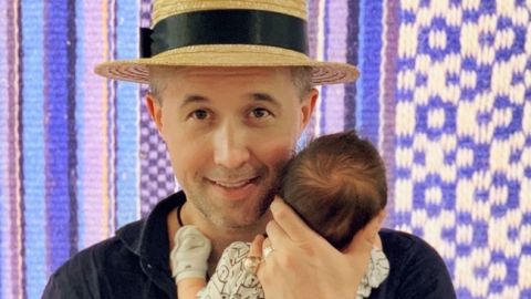 Крутой папа! Сергей Бабкин растрогал счастливой прогулкой с маленьким сыночком