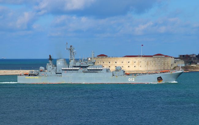 Почему корабль РФ "Оленегорский горняк" был уязвимым для морских дронов: мнение эксперта