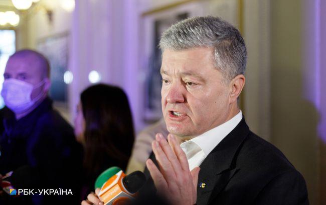 Політичний тиск на Порошенка грає на користь країни-агресора, - IDU