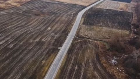 Гравійну дорогу до кордону з Румунією перетворили на комфортний європейський шлях