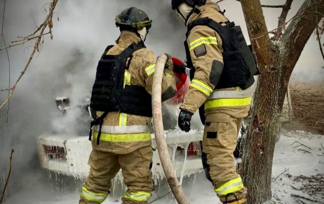 Россияне атаковали спасателей в Херсоне: начался пожар, есть пострадавший