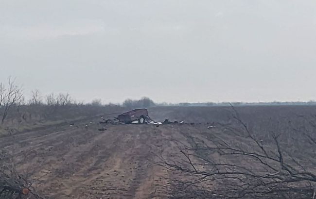 Недалеко от Берислава взорвался автомобиль: погибли два человека