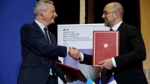 Кредит і не тільки. Україна уклала чотири важливі договори з партнерами, - Шмигаль