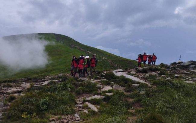 На Говерлі через блискавку загинуло двоє людей: серед них - дитина