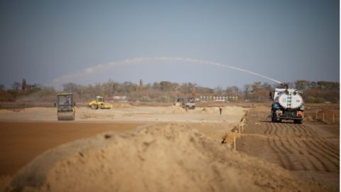 У Херсоні наступного року стартує будiвництво Льодової арени, урбан-парку та нового летовища