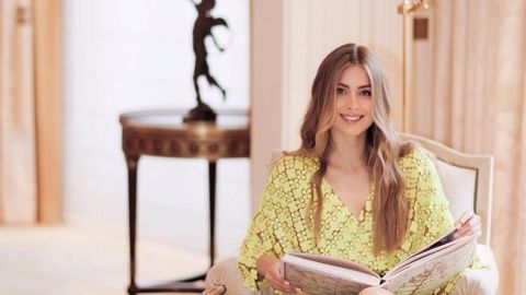 Весняна спокуса: онучка Ротару показала трендовий стріт-стайл look