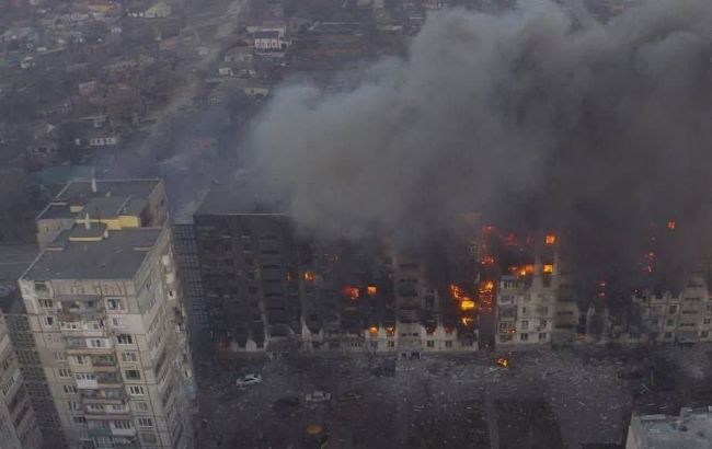 Закидали фосфорными бомбами. За ночь Россия нанесла 50 авиаударов по Мариуполю