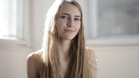 Решают 80% проблем кожи: косметолог рассказала о двух необходимых для всех средствах