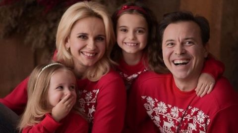 Ми багато від чого відмовились: Лілія Ребрик з чоловіком і доньками зробила зізнання