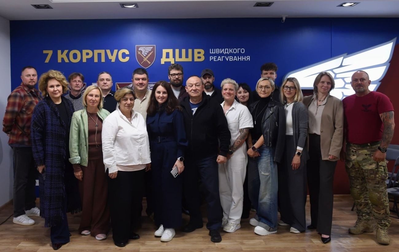 Спільний простір для цивільних та військових: у Дніпрі відкрили перший в Україні "Марун Хаб"