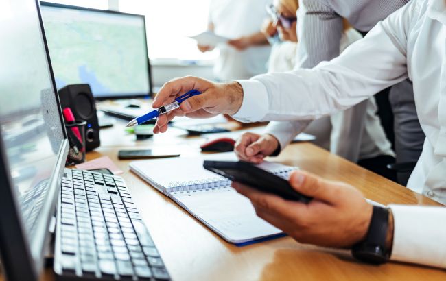 ФОПи, посилки та "податок на OLX". Мінфін оприлюднив великий "податковий законопроєкт"