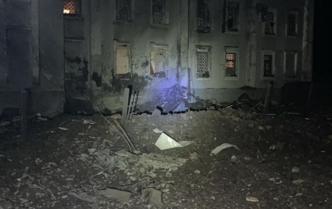 Оккупанты ночью ударили ракетами по Покровску: есть раненый (фото)