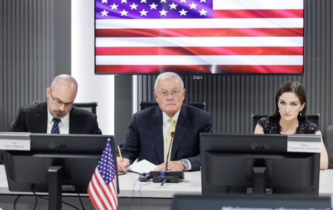 Келлог продовжує зустрічі в Києві, вже заслухав брифінг Буданова і Сирського: деталі