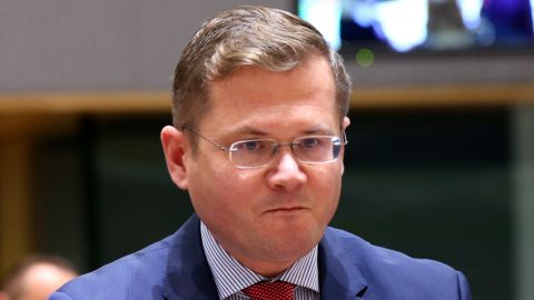 Без алмазов и "Росатома": Польша недовольна 10-м пакетом санкций ЕС против России