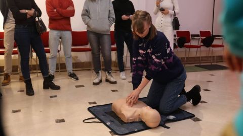 В "УДАРе" Кличко начались всеукраинские "Курсы первой домедицинской помощи"