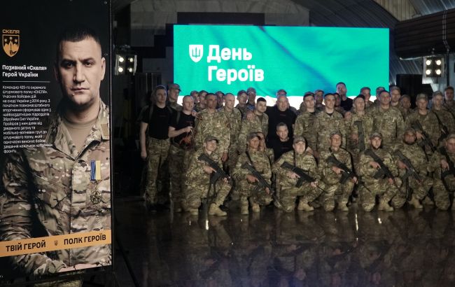 Полк "Скеля" провів у Дніпрі урочисту присягу до Дня Героїв