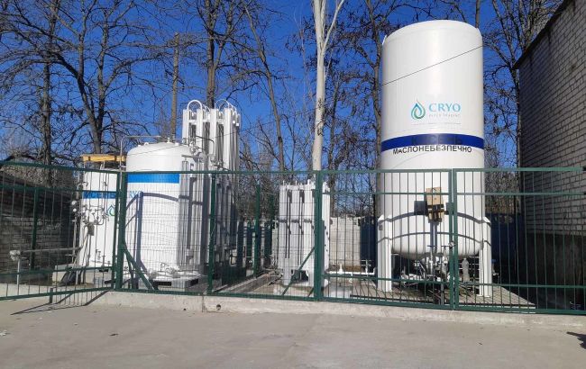 Миколаївський глиноземний завод встановив додатковий кисневий газифікатор у міський лікарні