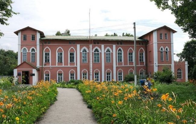 У Пархомівці розпочали ремонт дороги до музею з роботами Пікассо та Малевича