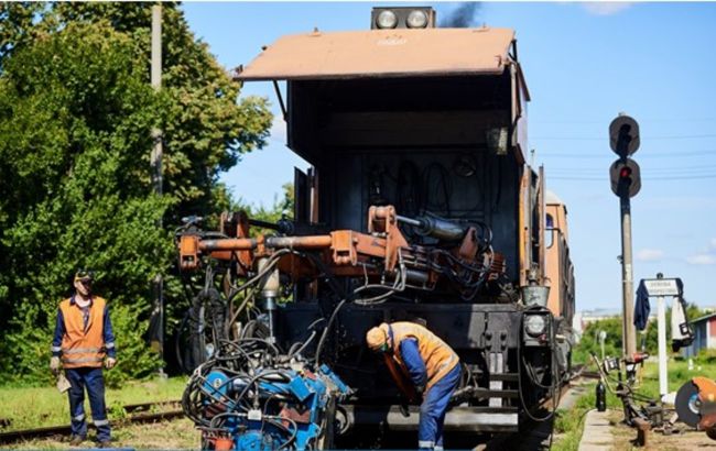 УЗ зекономить 4 млрд гривень на закупівлі електроенергії, кошти направлять на "Велике будівництво"