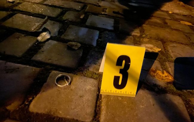 Поліцейські затримали зловмисника, що влаштував вибух у Рівному. Його поранено