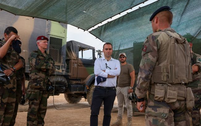 Франція направить війська та техніку для зміцнення оборони НАТО у Східній Європі