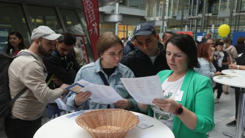 Які зміни чекають українських біженців у Німеччині найближчим часом: думка експерта