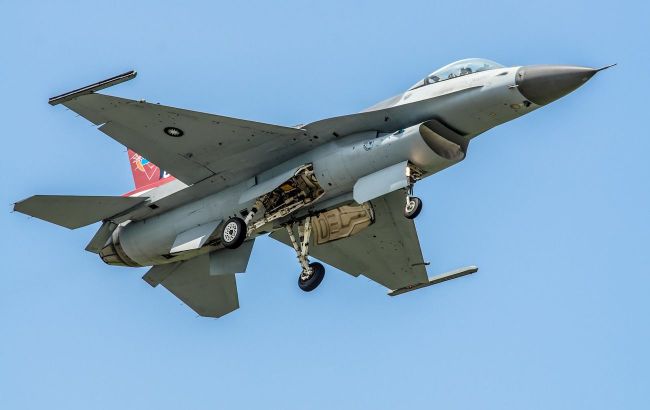 В Пентагоне рассказали, когда Украина может получить истребители F-16 в случае одобрения