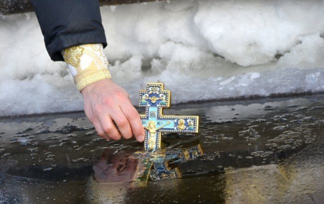 Киевлян призвали отказаться от купания и участия в массовых мероприятиях на Крещение