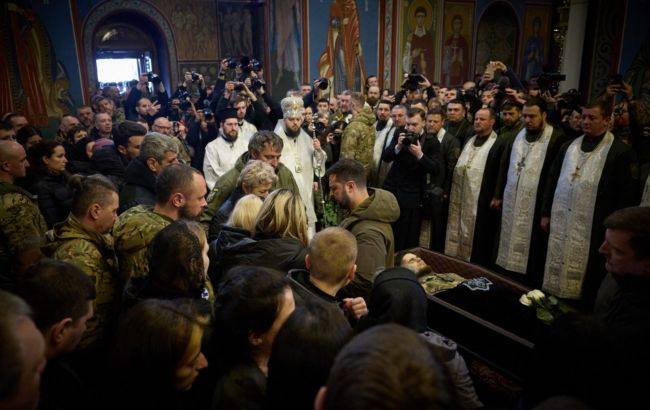 Зеленский посмертно наградил Героя Украины "Да Винчи"