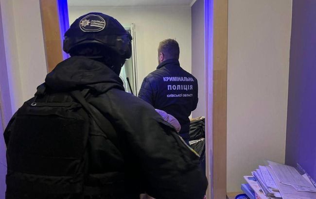 Подделывали справки: в Киевской области пресекли схему подпольного выезда мужчин за границу