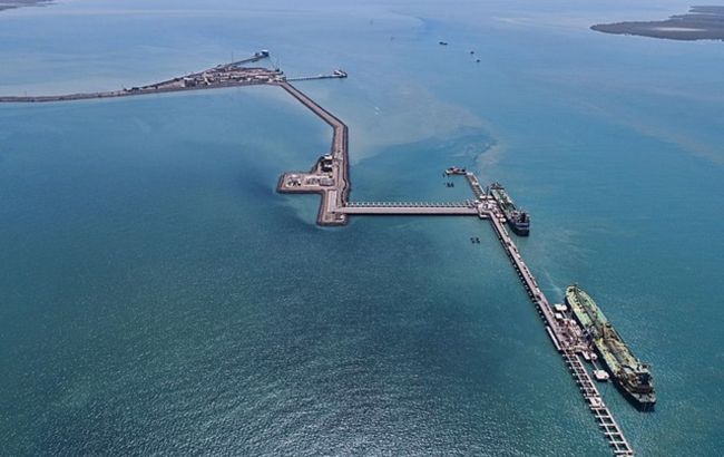 Санкції ЄС б'ють по "Роснефті". Індійські компанії розривають контракти з Nayara, - Reuters