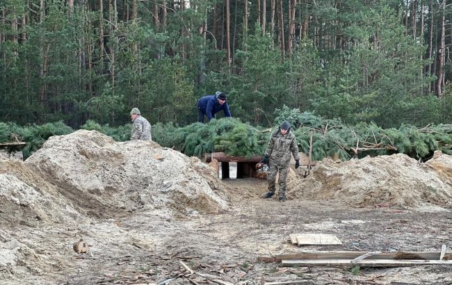На севере Ровенской области строят оборонные сооружения