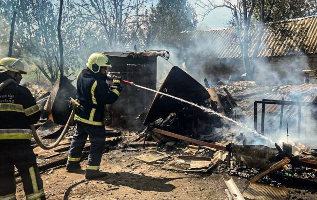 РФ атакувала житловий сектор на Харківщині: є жертви, троє постраждалих