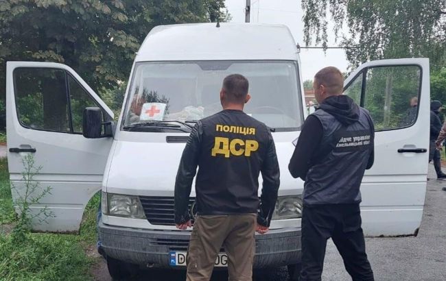 Продав авто і гумдопомогу замість відправки на фронт: організатора схеми затримали