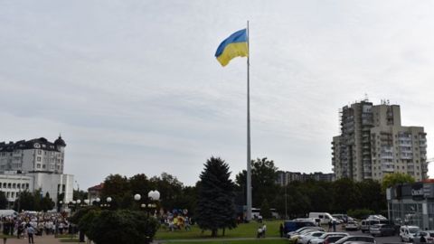 У Луцьку відкрили найбільший синьо-жовтий стяг на Волині